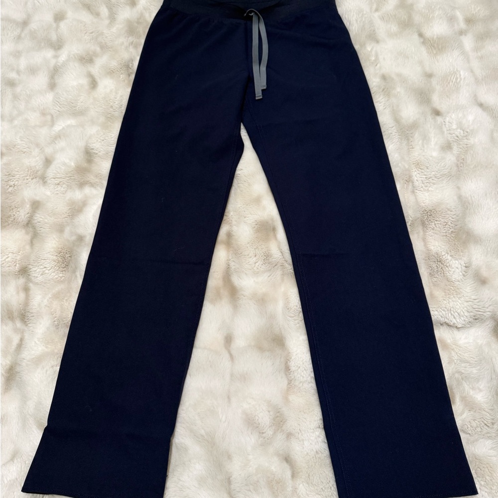 Figs Navy Blue Scrub Set, Size Small - Picture 5 of 6